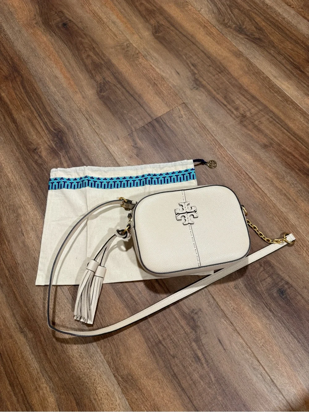 Tory Burch compact cream